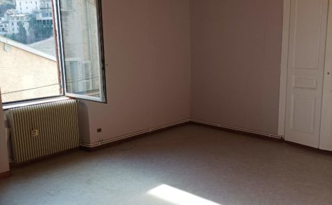 Location Appartement F1 ST CLAUDE