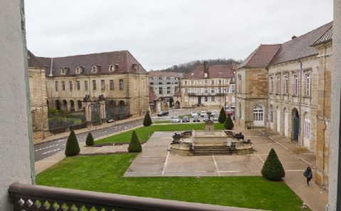 Location F2 Lons le Saunier