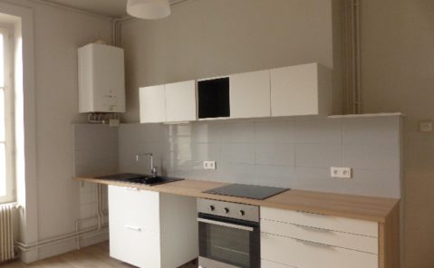 Location F4 LONS LE SAUNIER