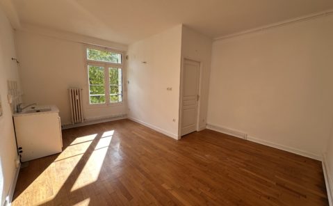 LOCATION STUDIO VILLETTE-LES-DOLE