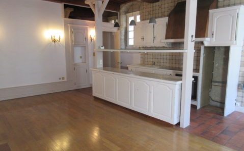 ARBOIS – F3 au centre ville