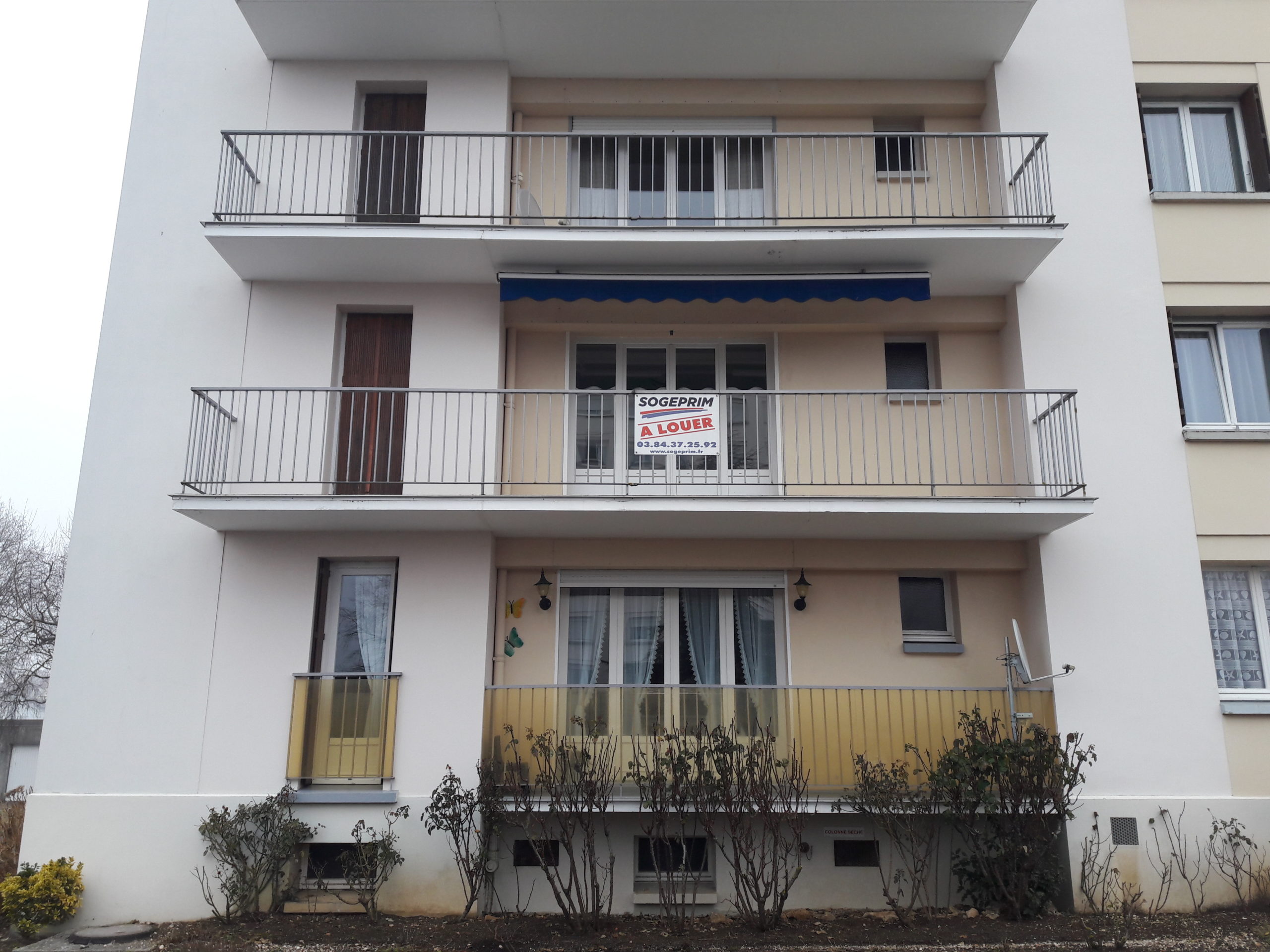 CHAMPAGNOLE F3 avec cave et garage Sogeprim