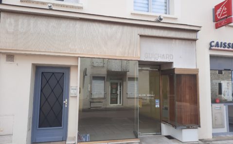 LOCATION LOCAL COMMERCIAL CHAUSSIN