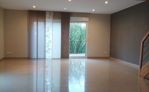 LOCATION APPARTEMENT-MAISON T5 GENEUILLE (réf OND9715)