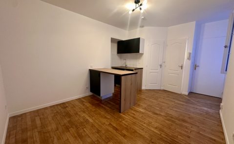 LOCATION STUDIO MEUBLÉ DOLE