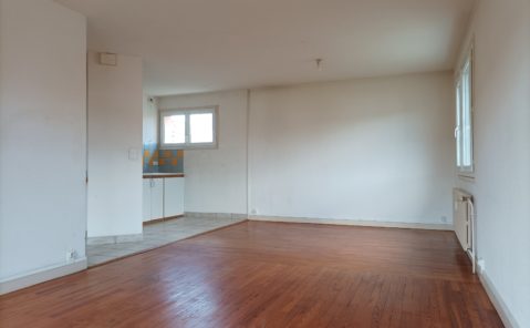 Location F3 balcon LONS LE SAUNIER