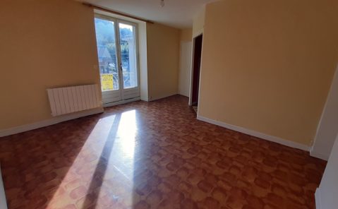 Location F2 POLIGNY