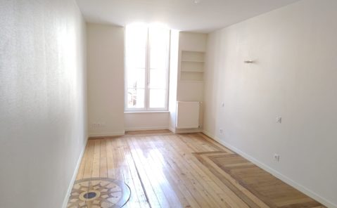 Location F3 LONS LE SAUNIER