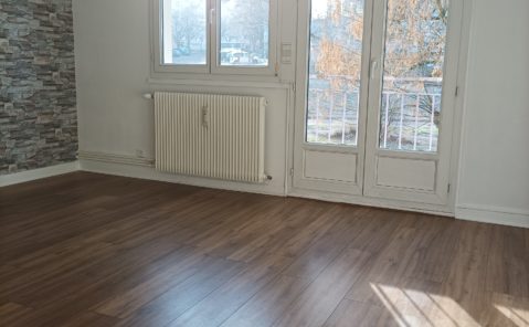 ARB 7906 LOCATION-APPARTEMENT-T4-BESANCON-PALAIS-DES-SPORTS
