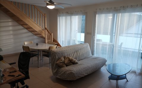 DES 8059 LOCATION APPARTEMENT T4 LES AUXONS