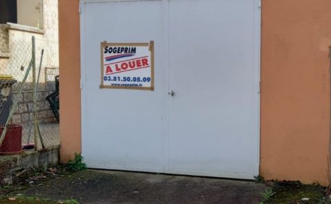 GAI 10241 LOCATION REMISE ET PARKING EXTERIEUR BESANCON CHAPRAIS