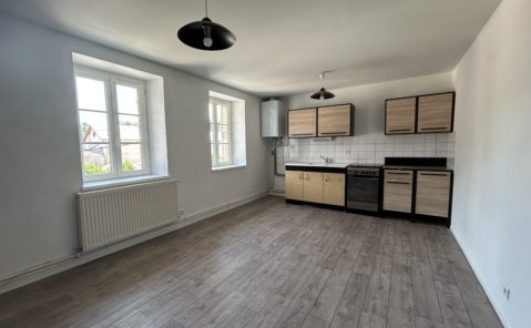 Location F3 LONS LE SAUNIER