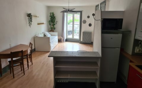 Location Studio meublé rénové LONS LE SAUNIER