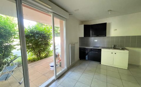 Location Studio terrasse MISEREY-SALINES