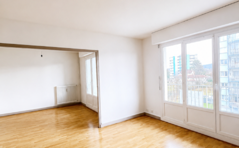 LOCATION T3 BIS RENOVE AVEC BALCON, PARKING ET ASCENSEUR – BESANCON