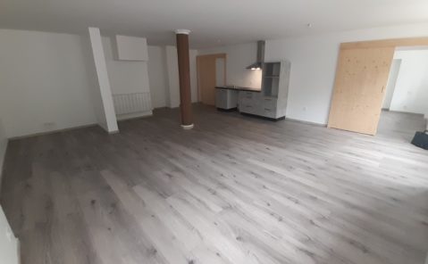 A louer F1 rdc avec terrasse à CHAUX DES CROTENAY