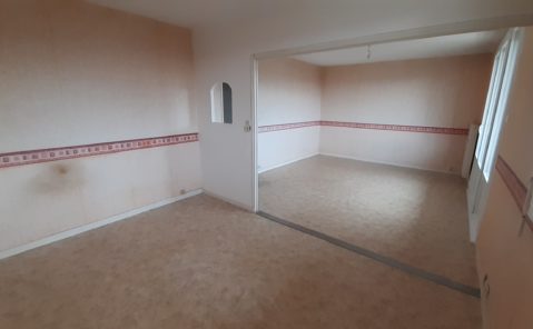 LONS LE SAUNIER – F3 au dernier étage