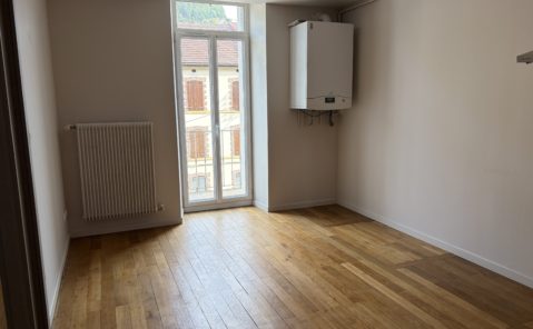 LOCATION T2BIS SAINT-CLAUDE