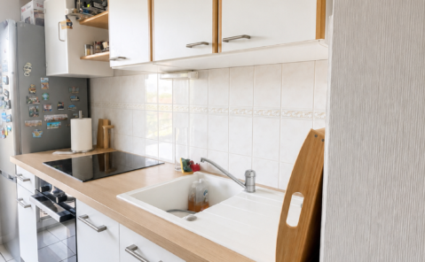 A LOUER – T2 AVEC BALCON ET GARAGE FERME – SECTEUR BOULOIE