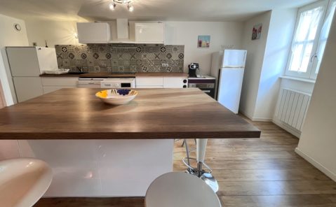 Location F2 Meublé LONS LE SAUNIER