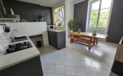 LONS-LE-SAUNIER – Magnifique appartement Place Bichat
