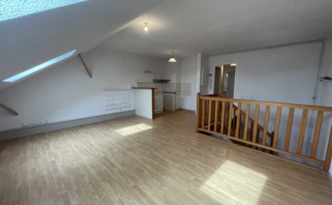 LOCATION F3 CHAUSSIN