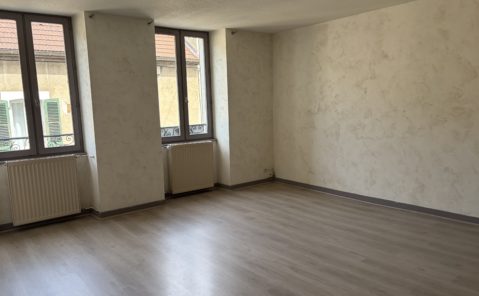 LOCATION F4 SAINT-CLAUDE