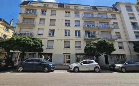 LONS-LE-SAUNIER – Appartement F4 avec ascenseur et garage