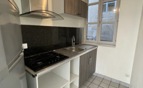 LOCATION F3 DOLE CENTRE-VILLE
