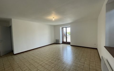 Location F2 TAVAUX