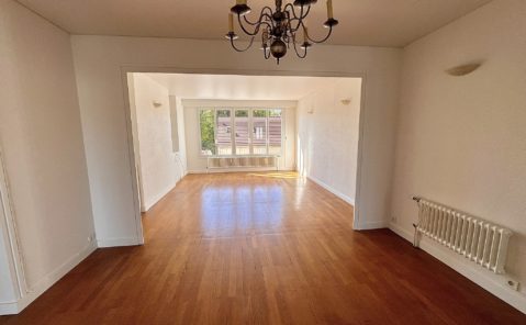 Location F4 balcons LONS LE SAUNIER