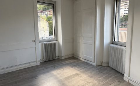 Location F2 RUE DES FAUBOURG DES MOULINS – Saint-Claude
